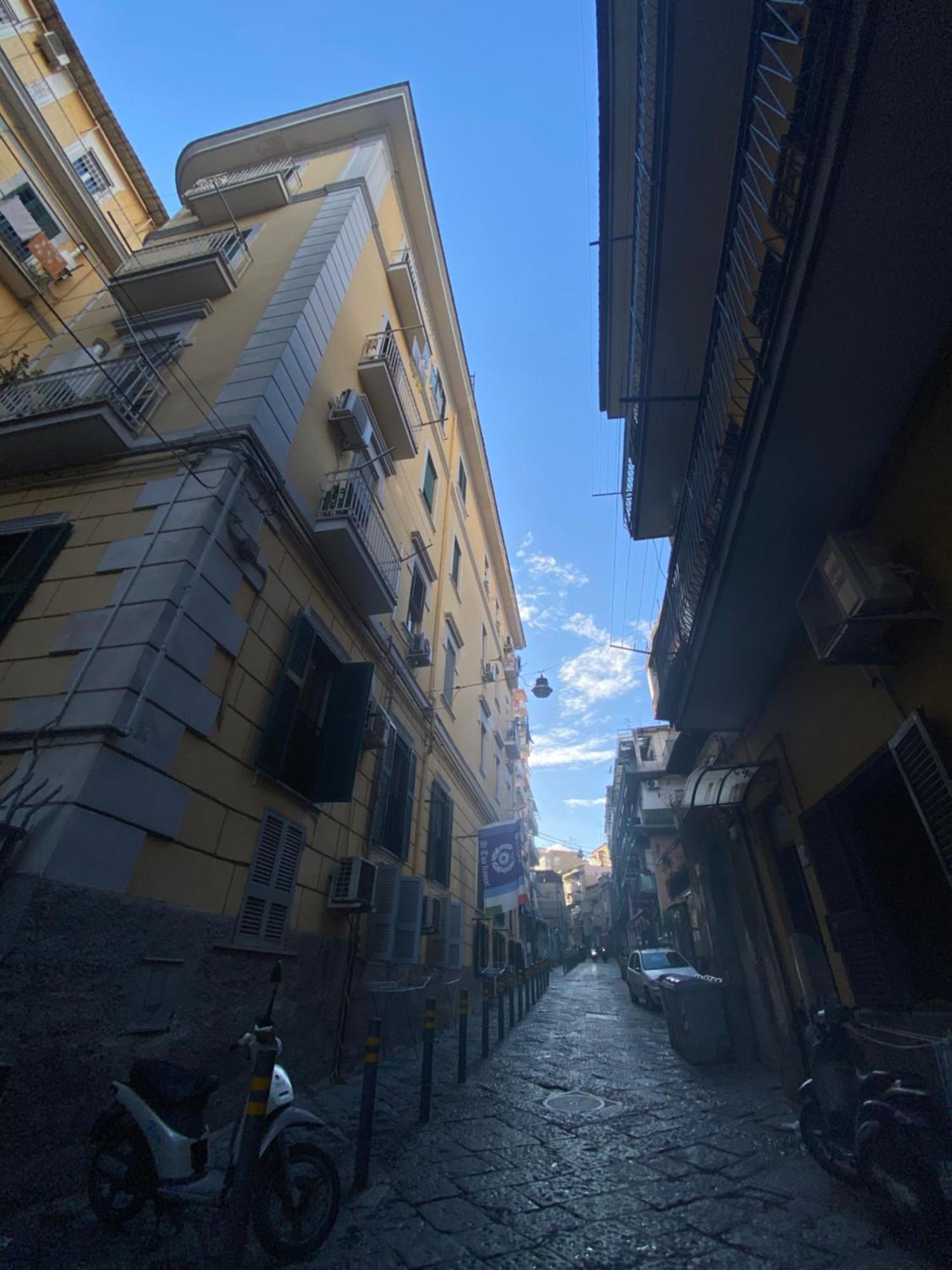 Апартаменты La Casa Al Centro " Vicino Al Centro Storico Di Napoli" Экстерьер фото