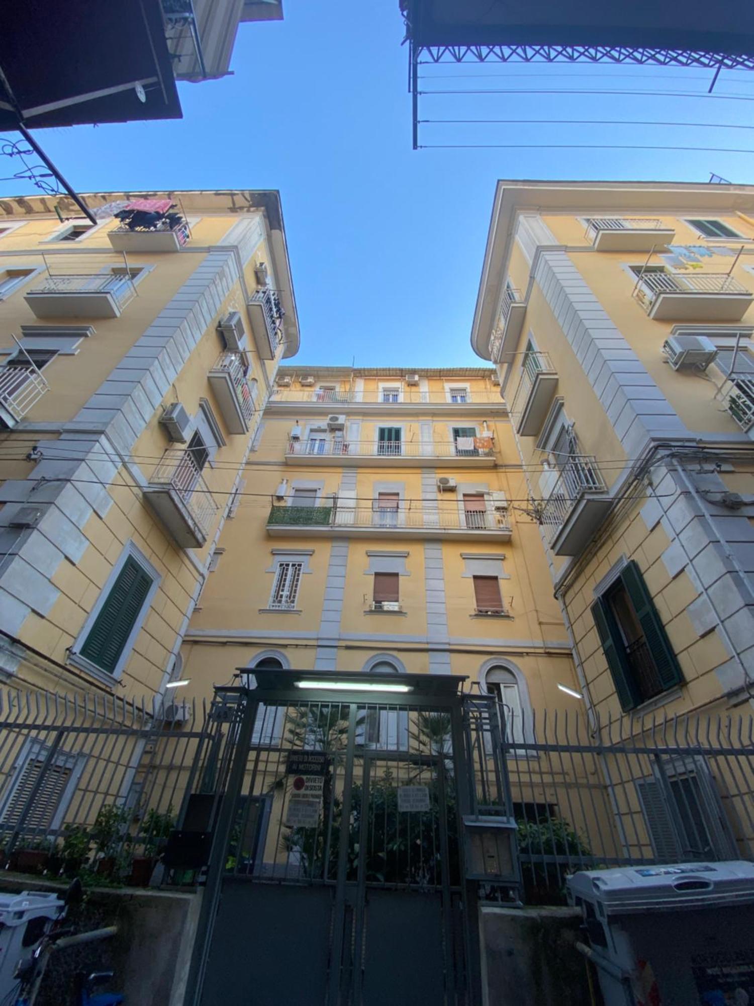 Апартаменты La Casa Al Centro " Vicino Al Centro Storico Di Napoli" Экстерьер фото